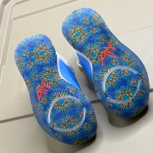 Nike - Picture 7 of 10